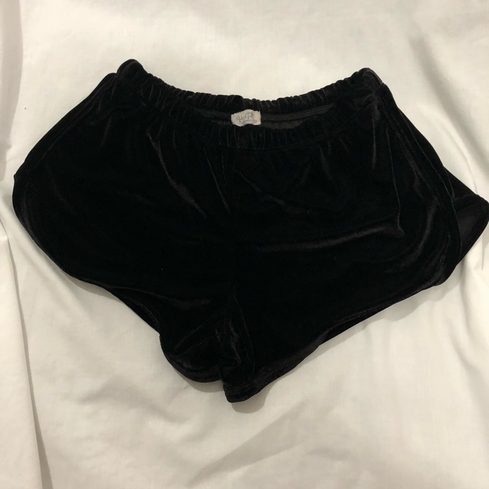 Brandy Melville John Galt Black Velvet Sleep Short - Picture 3 of 7